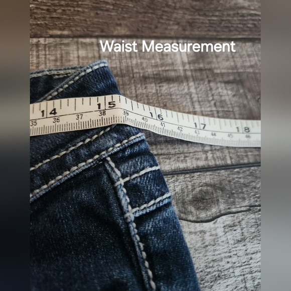 L.A Idol Denim Cropped Capris - Picture 12 of 12